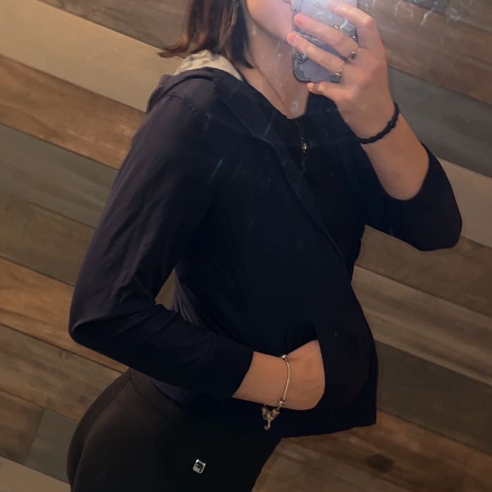 Old Navy crop windbreaker